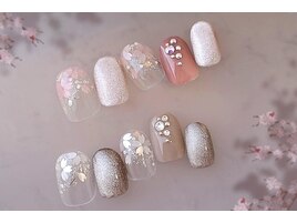 7000円　クリア　桜ネイル