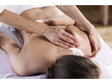 コリフレッシュ 新百合ヶ丘店の雰囲気（オイルを使用したコースも充実しております！）