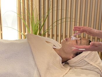 ノーブル シャット Noble Chate/キュッと毛穴引き締めます!