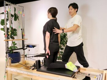 ドレンチワークス(drenchworks)の写真/人気No.1!マシンピラティス×整体で美姿勢づくり。
運動が苦手な方も始めやすい70分体験