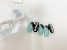 ネイルサロン アミ(Amie)/ラメ×黒フレンチ☆ストーン