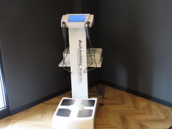 アチーブ フィットネス(ACHIEVE FITNESS)/体組成計を元に