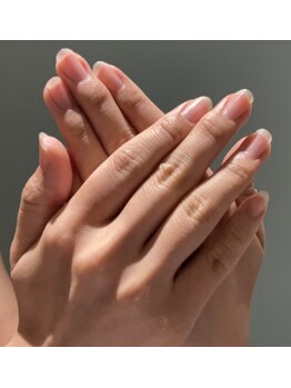 ビビィ(vivie)の写真/ジェルなしで至上最高の美爪へ!爪表面の縦筋、形、パサつき...お聞かせください◎初心者にも最適な空間★