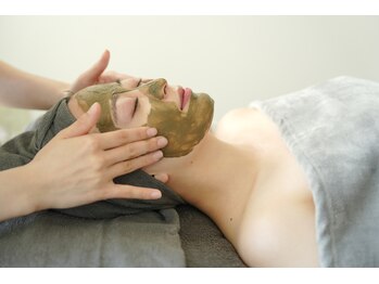 リリーシャ 赤坂(LILISHA)/速攻効果実感!素肌から綺麗に