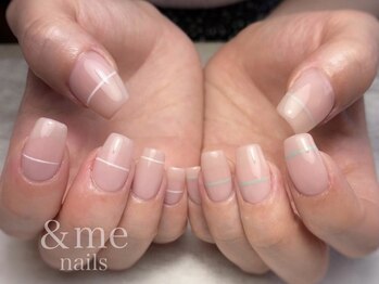 アンドミーネイルズ(&me.nails)の写真/上品に魅せるシンプルデザインが好評☆デザインはもちろん洗練された美フォルム形成で仕上がりに差を♪