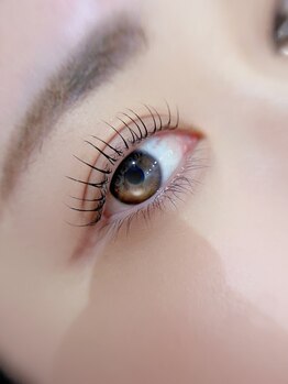 ウェリナ(Welina)の写真/《韓国風ロッド/ピーナッツロッド》根元から毛先に向けて丸みのあるぱっちりカールに♪目元の印象UP！