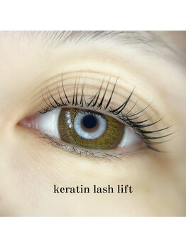 フォーヴリュンヌ(FOVLUNE)/ラッシュリフト