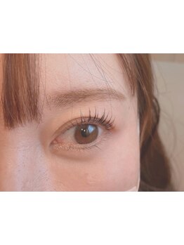 ナチュラル上品な目元にしたい