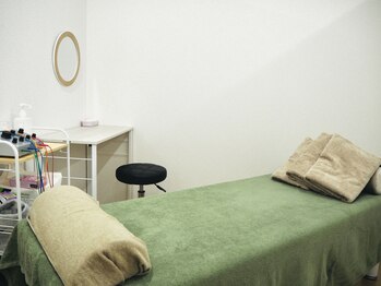 七つ葉鍼灸接骨院/個室ベッド