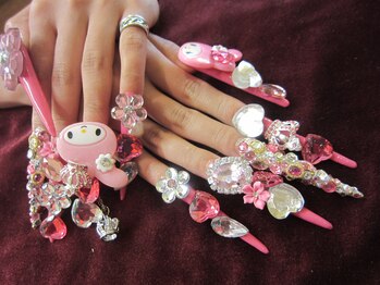 リングアリング(Ring a Ring)/スーパーロングデコ盛りネイル