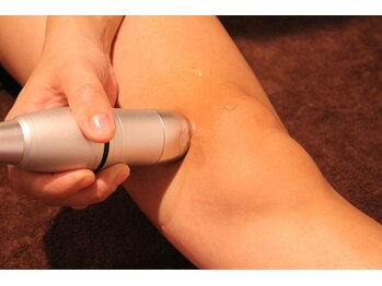 TKC 東京小顔センター五反田店/【4Dショット痩身】美脚/ヒザ肉