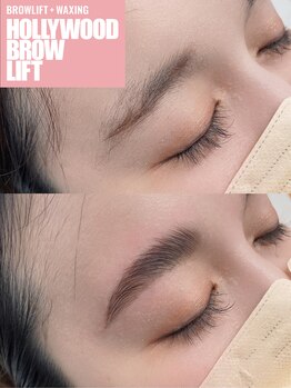 ネイルサロン R/美眉ハリウッドブロウリフト57