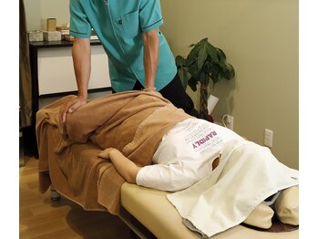 整体院 もみのき つちうら横丁店/施術の様子