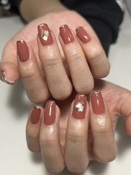 リネイル(renail)の写真/パッと人目を引くような美しさと上品な仕上がりが好評*似合わせカラーと美フォルムでスラッと美爪へ♪