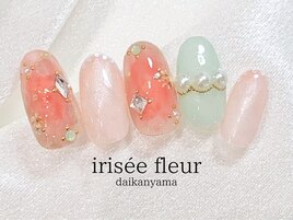 パステルビジューネイル