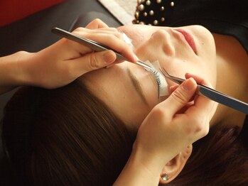 ネイルアンドアイラッシュ サロン エルザ(Nail&Eyelash Salon Elsa)/まつ毛エクステ施術工程