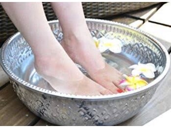 ビューティースパ/リンパマッサージ前に足湯♪
