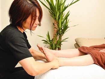 芦花ボディサロンの写真/むくみを解消し美脚に！足つぼ＋ふくらはぎのセットクーポン！溜まった老廃物の排出を促しスッキリ感◎