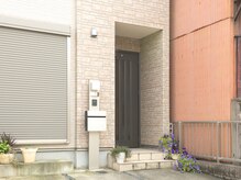 造形の雰囲気(お車の方は玄関前の駐車場をご利用ください。)
