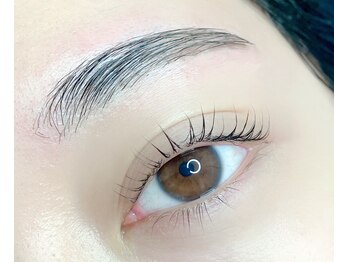 ラヴィアスプラス(LAVIAS+)/アイブロウ×マツゲパーマ