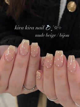 ドットネイル/ビジューネイル