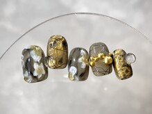 クレモアネイル 浦和店(CLEMORE NAIL)/ブラック×お花ネイル