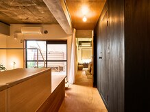 オクタボー 南青山店(OCTAVO)/2階建ての広々店内