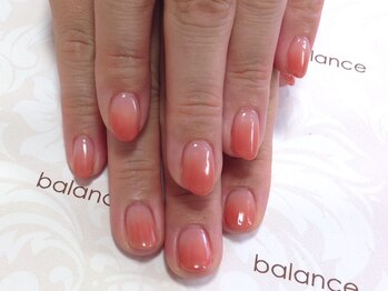 コーラルピンクネイル