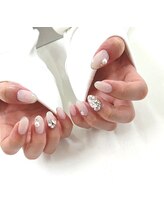 ルチェーレ(Lucere)/ホワイトカラーネイル　成人式