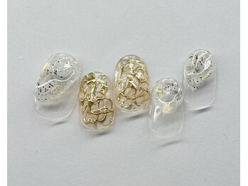 ビ ルームクプクプ(美room KUPUKUPU)/ゴールド×ホワイト