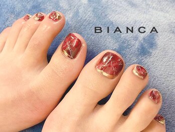 ビアンカ ネイルサロン 大宮店(Bianca)の写真/1年中☆秋もまだまだフットネイル楽しめます♪ベッコウや紅葉カラーのサンプルご用意してます！