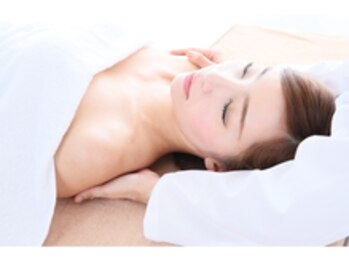 ビキュール 表参道店(美cuol)/お背中からほぐします