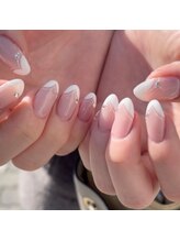 ラズライト(Laslight)/もくもくフレンチネイル