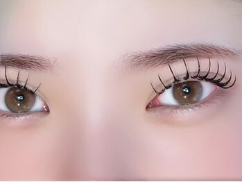 リビケイト 難波店(Livicate)の写真/従来より圧倒的に持続力のあるLEDエクステや仕上がりにこだわるトリートメント付きまつパでキレイが続く♪