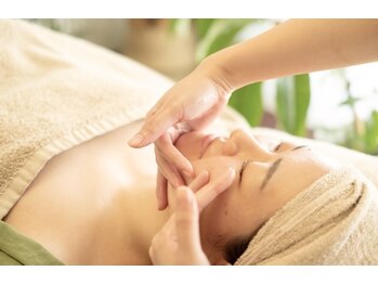 スロース(Sloth)/フェイスラインをキュッと♪