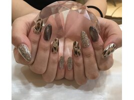 ヒョウ柄ネイル