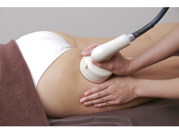 ティーケーエム エンザイム スパ(TKM Enzyme Spa)/ハイパーシェイプ　ヒップ施術