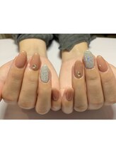 ビビ(ViVi)/上品なストーンアート♪