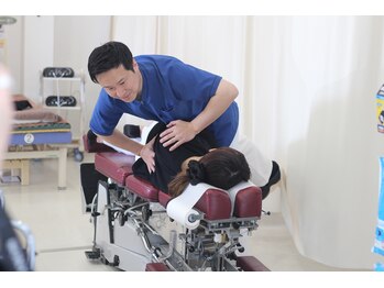 おざき鍼灸接骨院 高茶屋院/骨盤矯正施術