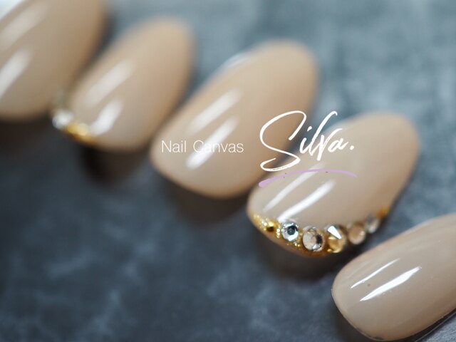 Nail Canvas Silva.