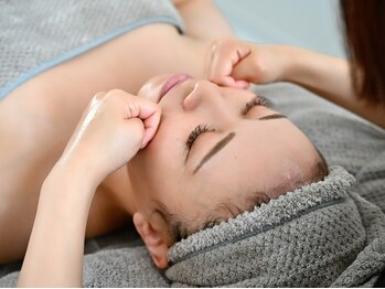 セロ(Sero)の写真/【効果実感！速攻小顔】たるみケア/二重あご/むくみ/フェイスラインのもたつき撃退！韓国小顔コルギ