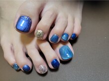 カフェ サロン ジュモ(Cafe salon Jumo)の雰囲気(【夏フットネイル承ります♪】爽やかなブルーで足元オシャレ♪)