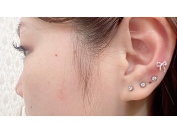 ラヴィエール(Laviere)/【耳ツボジュエリー】