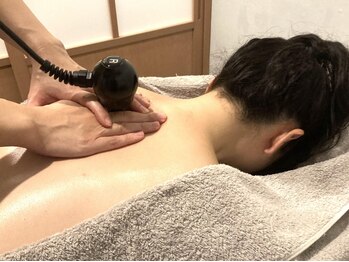 トトノウ(totonou)の写真/冷え・むくみ・女性特有のお悩みに◎鍼灸施術×ラジオ波でカラダを芯から温めて血行を促進し、冷えを改善★