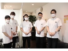 施術者は全員男スタッフ!!男同士なので、脱毛の悩みもお気軽に♪