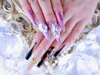 ネイルサロンアール&エヌ(nail salon R&N)の写真/スカルプチュアやジェルネイルも相談できて頼れるネイリストが高い技術であなたにあったネイルをご提案！