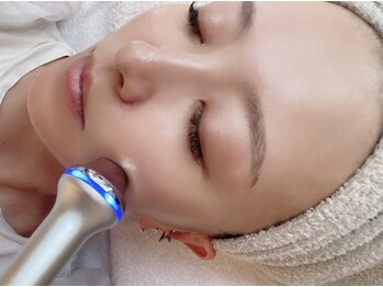 ミュー(professional beauty salon MYU)の写真/韓国肌管理で"フィルターいらずの艶肌"へ!韓国で話題の韓国肌管理LDM水玉リフティングをMYU北堀江で体感!
