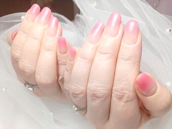 つめピスの写真/年齢を重ねても自信の持てる手元＆足元へ♪素肌が綺麗だとネイルが更に際立つ！お仕事柄派手にできない方も