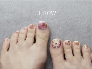スロウヌーヴ(THROW neuve)/《FOOT》フリーアート