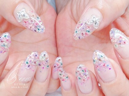 レビア(REVIA)の写真